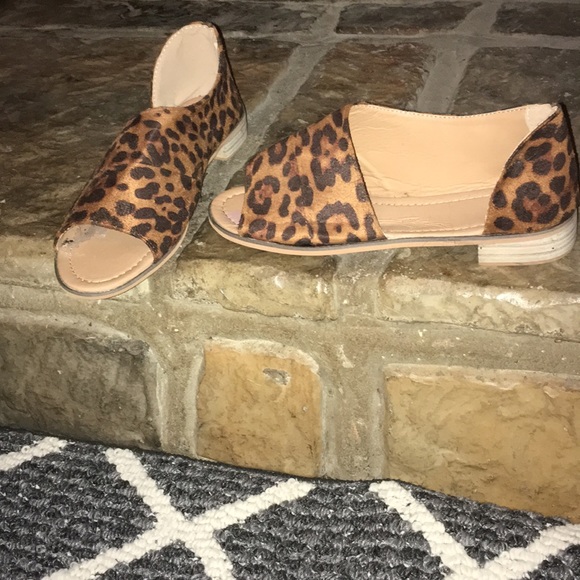 Leopard print flats - Picture 2 of 3